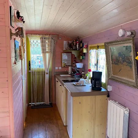 Roulotte Pour Nuit En Amoureux Equipee.. Vakantiehuis Noyelles-sur-Mer