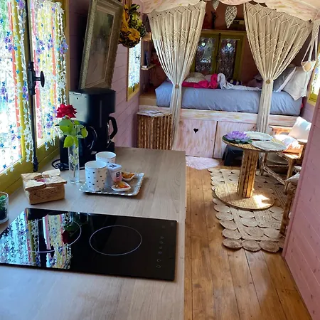 Roulotte Pour Nuit En Amoureux Equipee.. Vakantiehuis Noyelles-sur-Mer